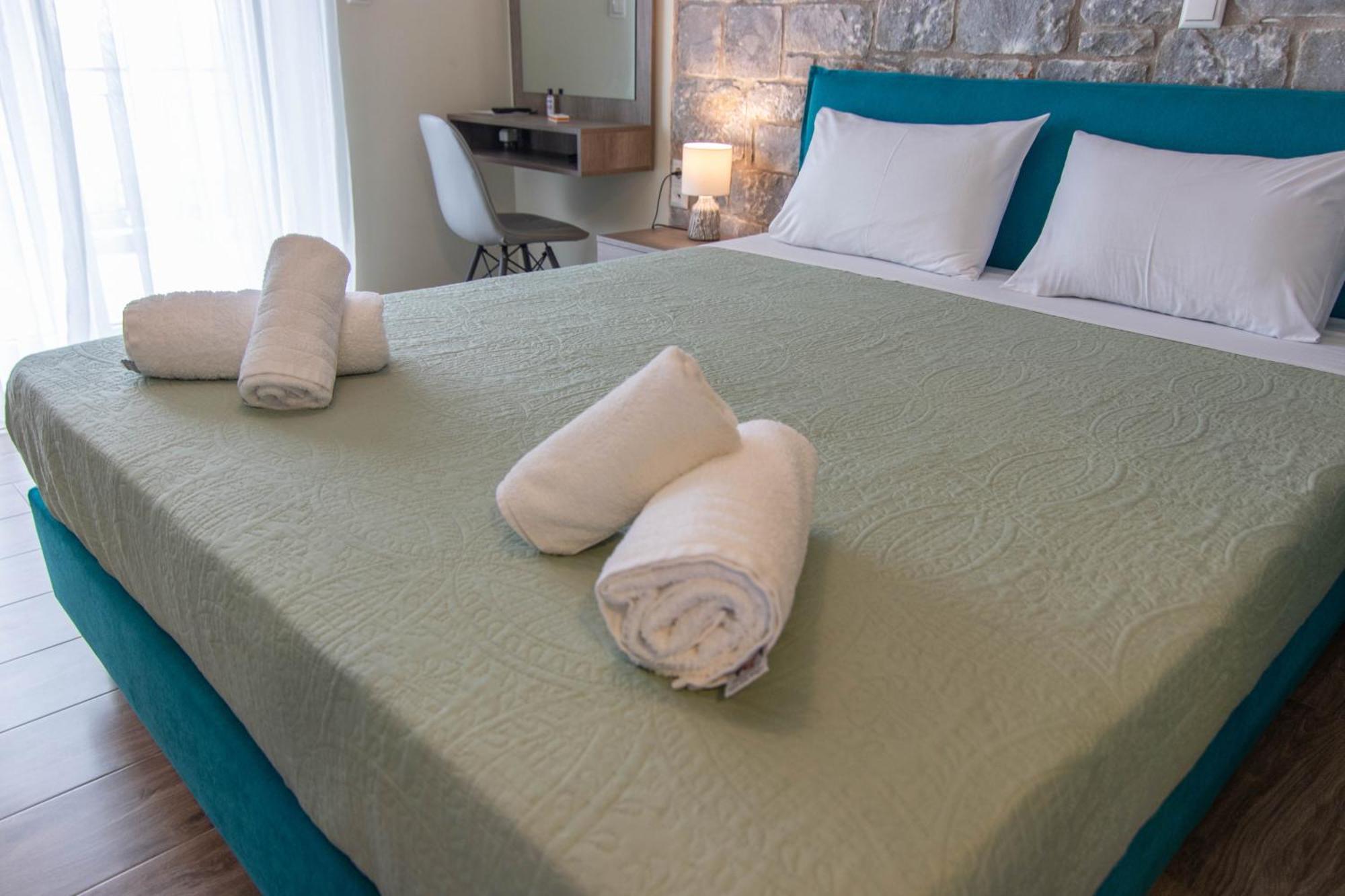 Verga'S Apartments Kalamata Ngoại thất bức ảnh