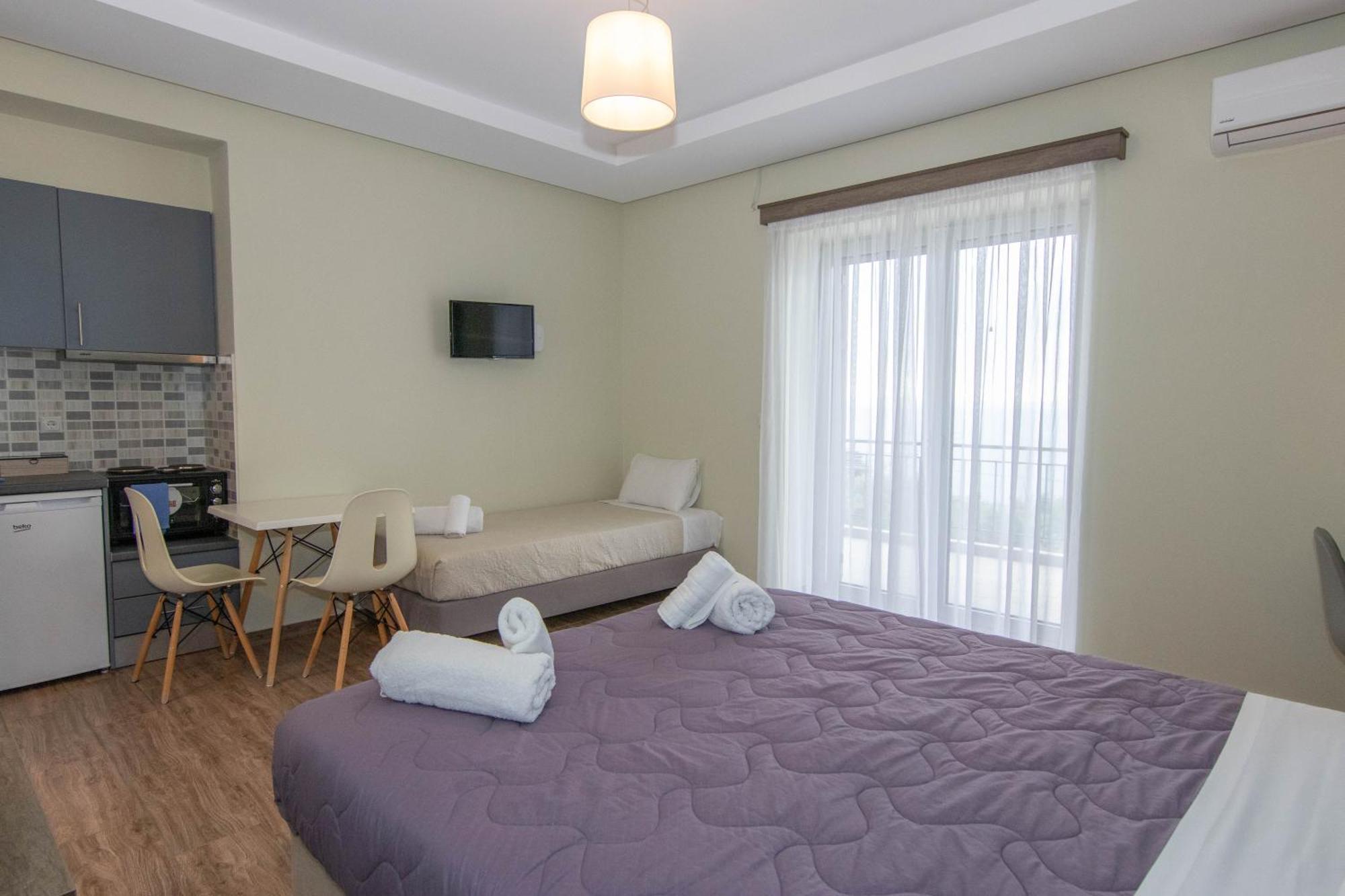 Verga'S Apartments Kalamata Ngoại thất bức ảnh