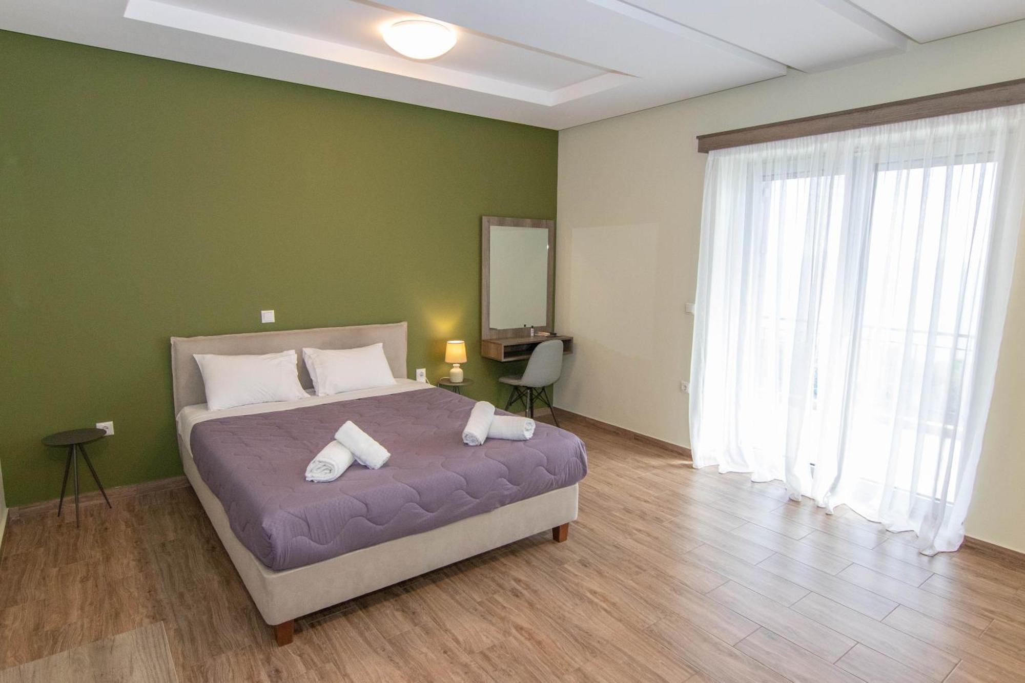 Verga'S Apartments Kalamata Ngoại thất bức ảnh