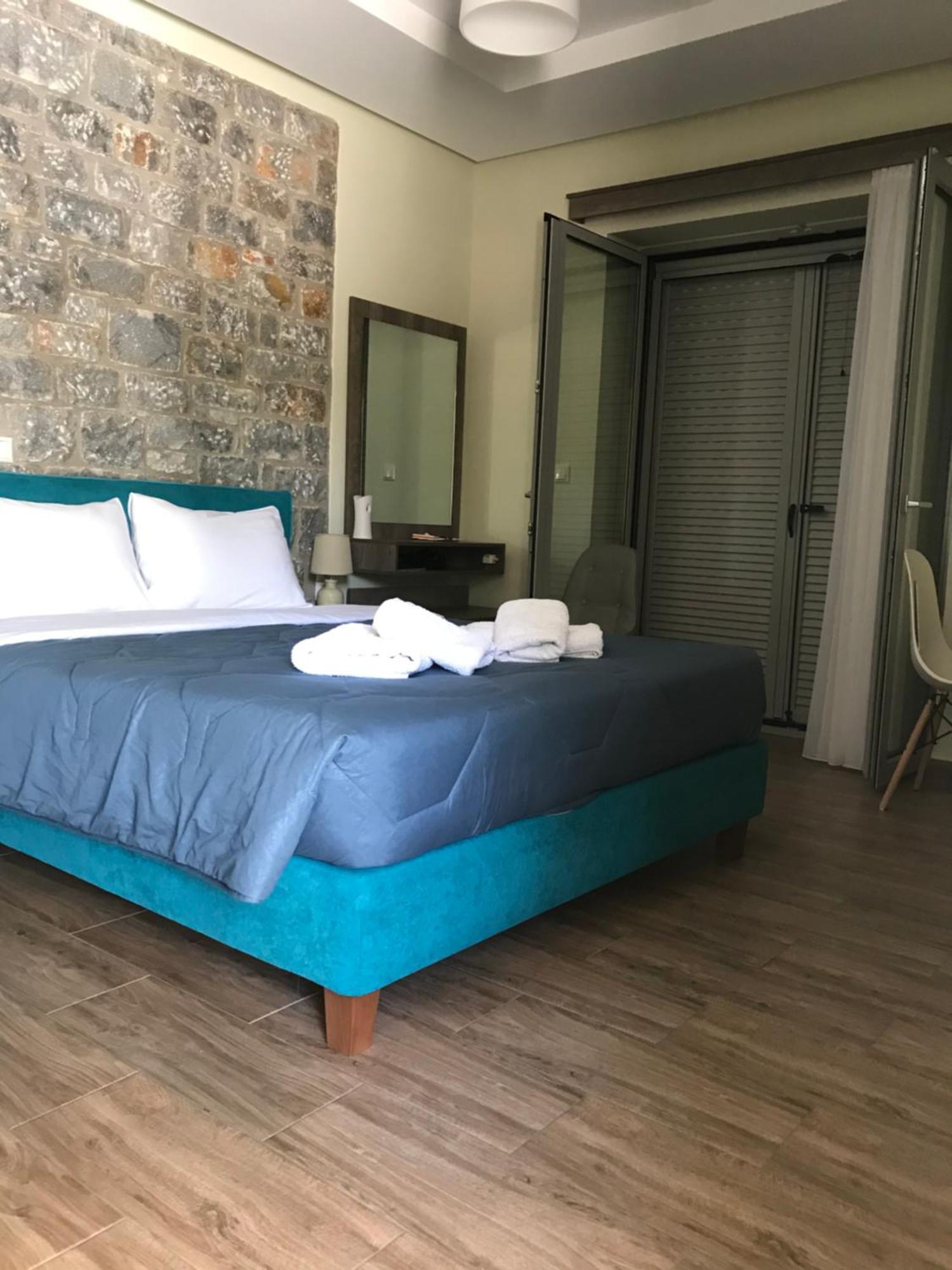 Verga'S Apartments Kalamata Ngoại thất bức ảnh