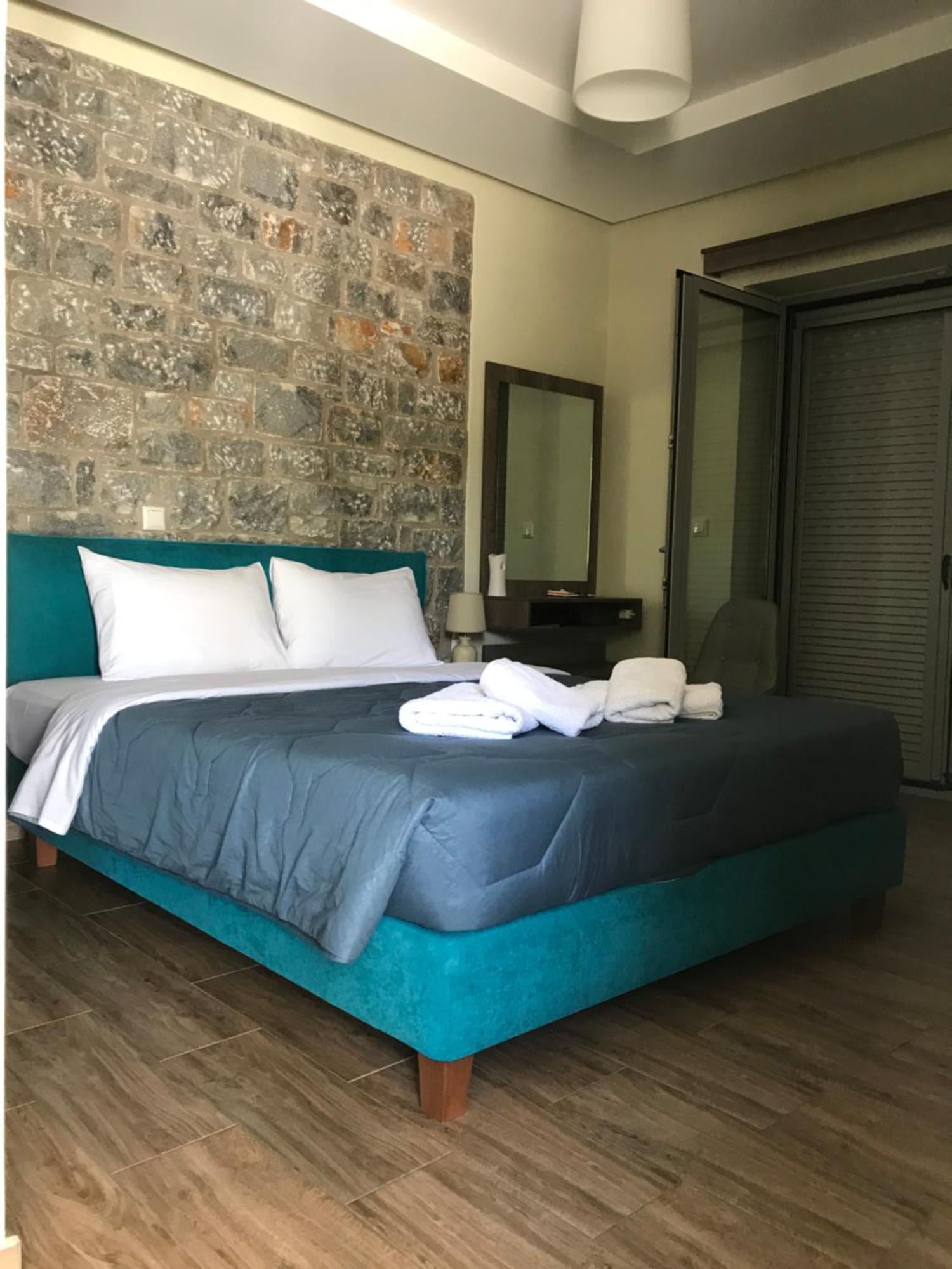 Verga'S Apartments Kalamata Ngoại thất bức ảnh