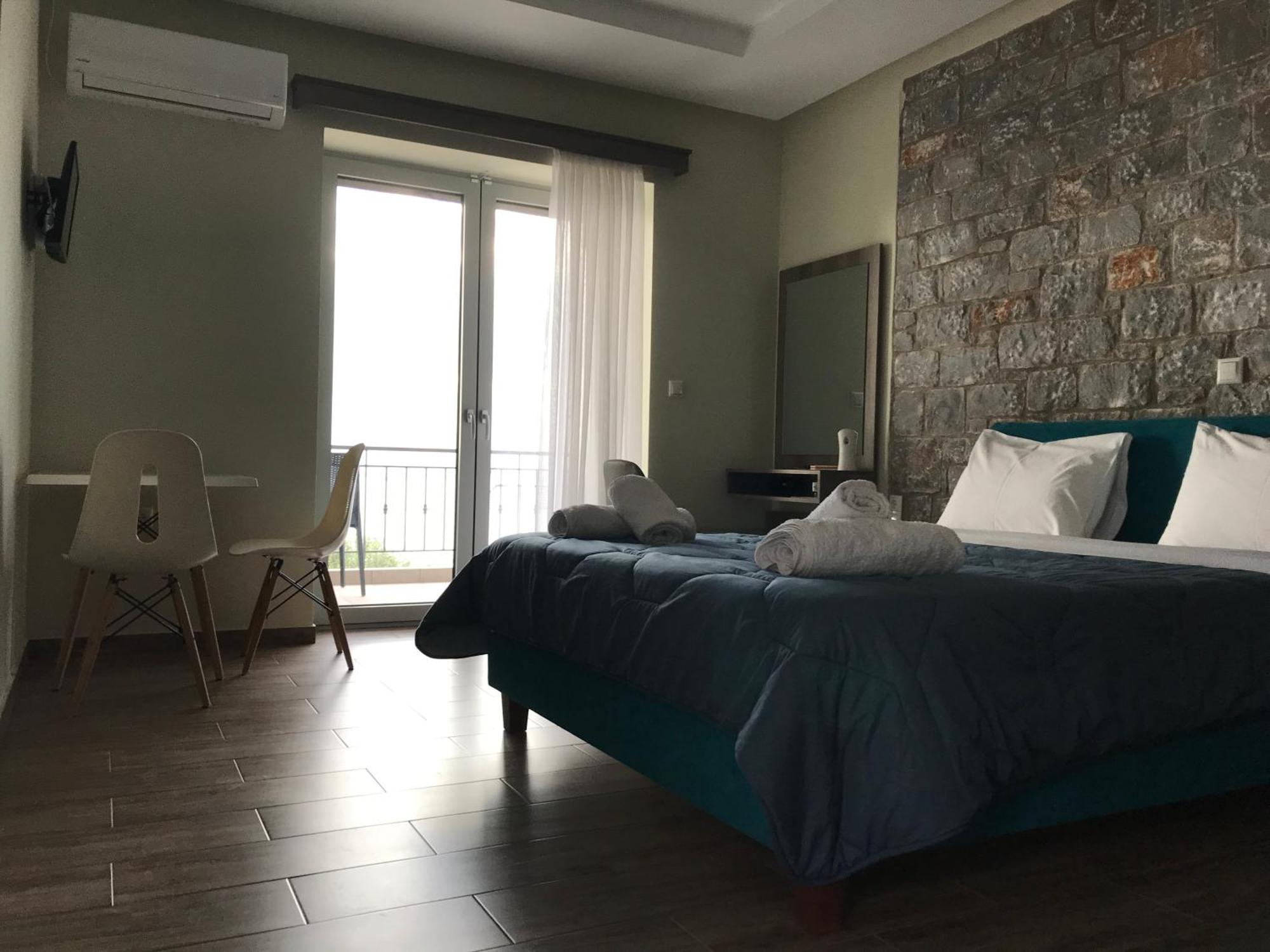Verga'S Apartments Kalamata Ngoại thất bức ảnh