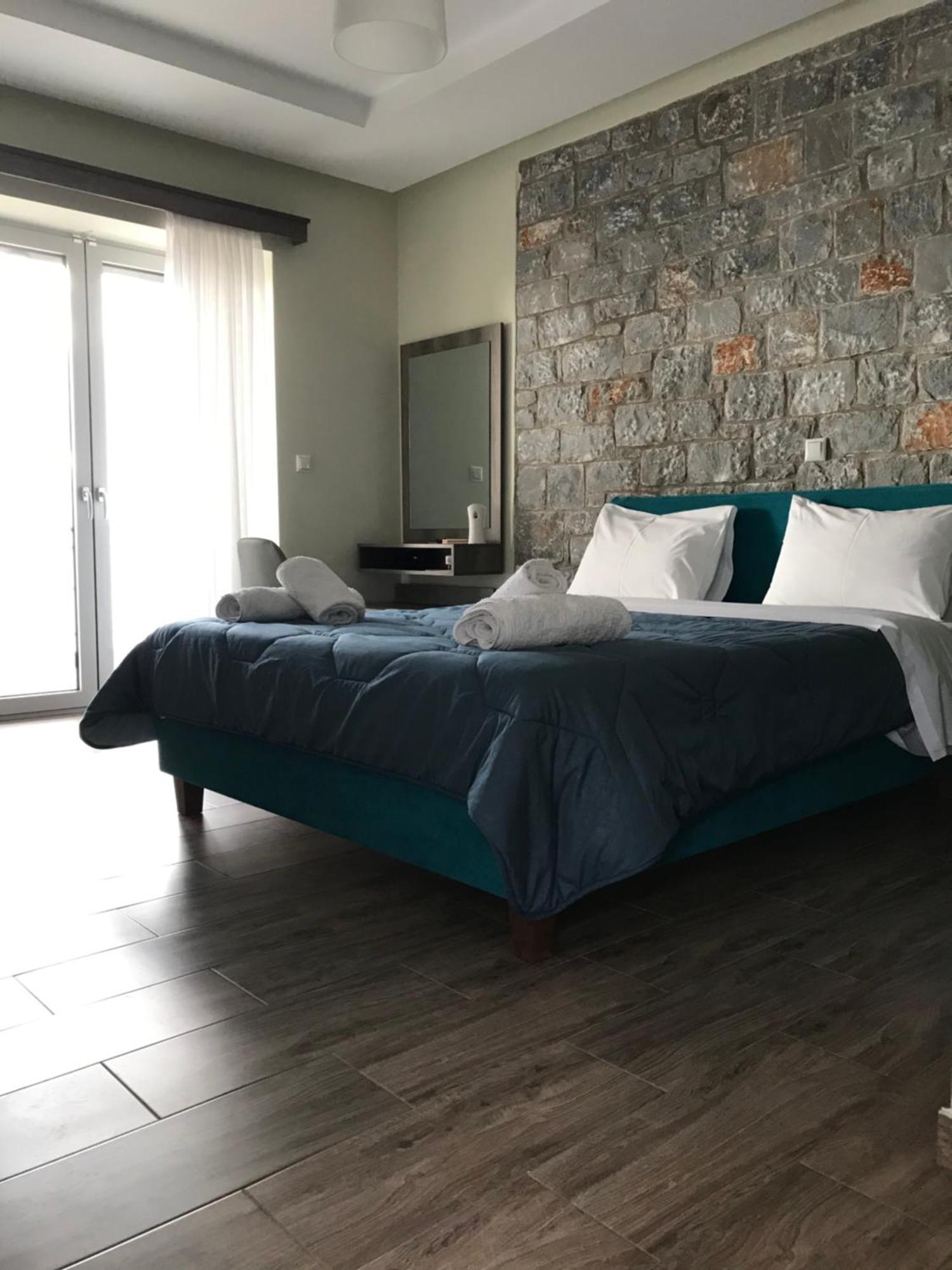 Verga'S Apartments Kalamata Ngoại thất bức ảnh